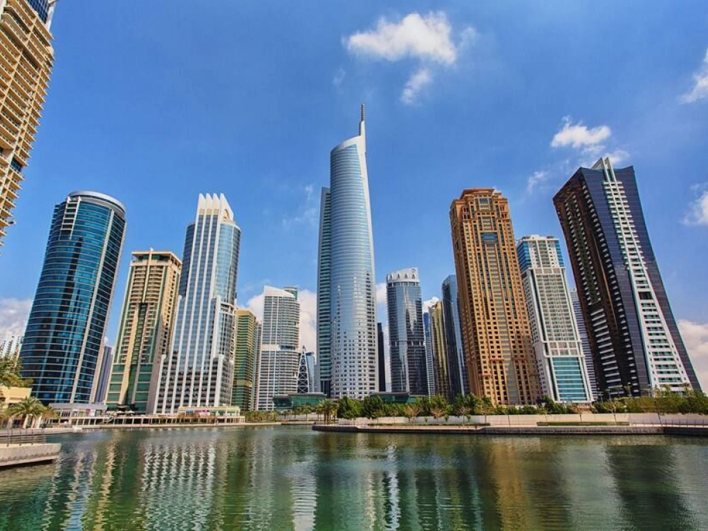 JLT (Jumeirah Lakes Towers)